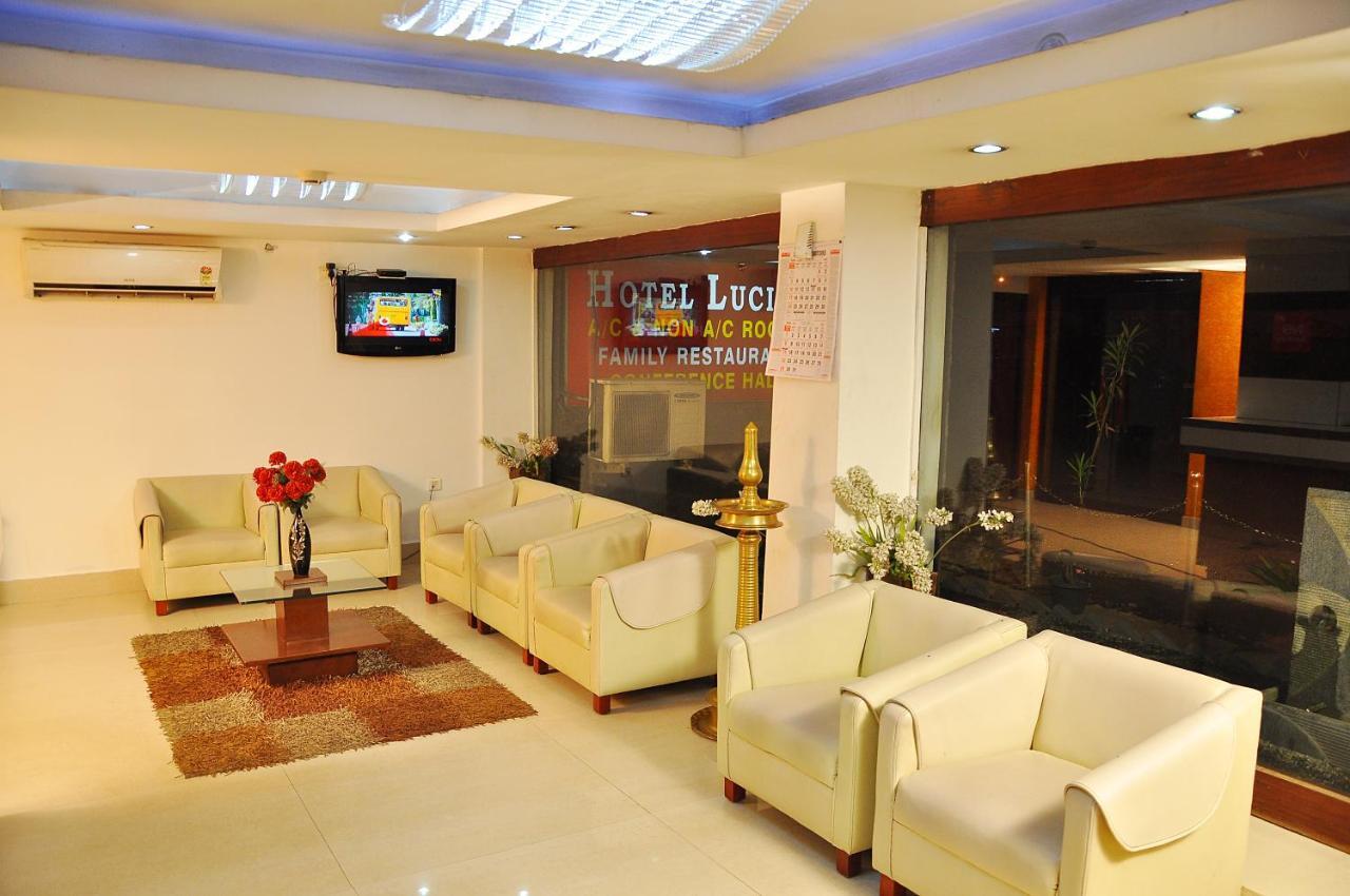 Hotel Luciya Kochi Exterior foto